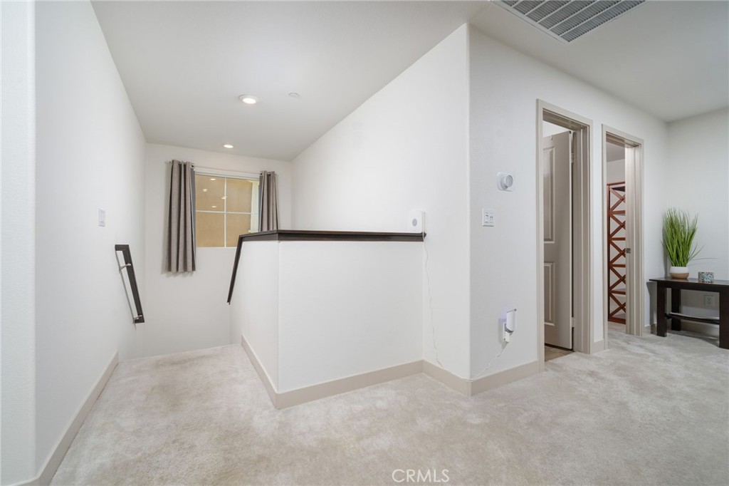 2460 Yellowstone Way Property Photo 16