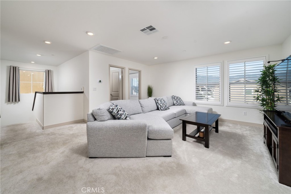 2460 Yellowstone Way Property Photo 17
