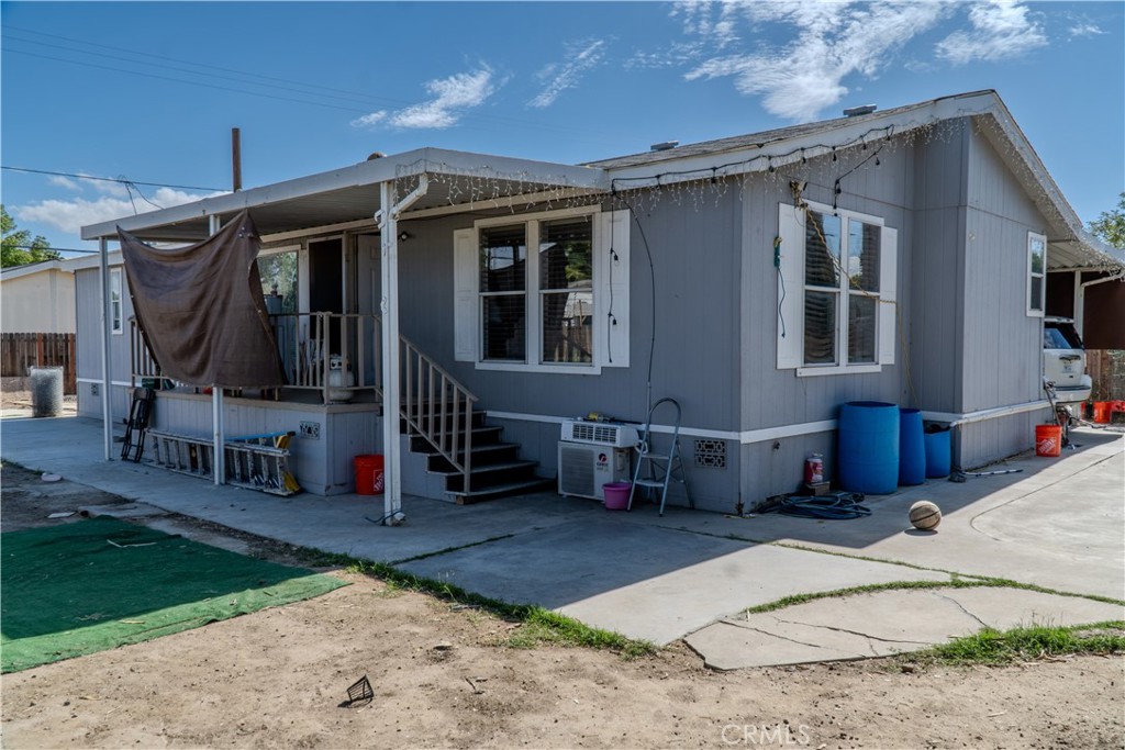 1671 Ruby Property Photo 3