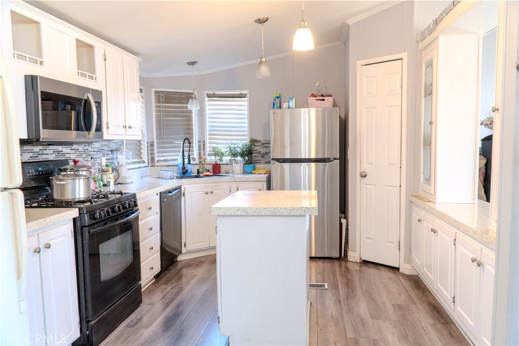 1671 Ruby Property Photo 7