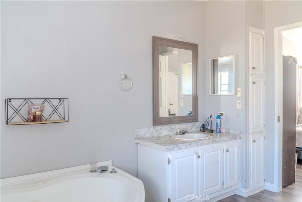 1671 Ruby Property Photo 9