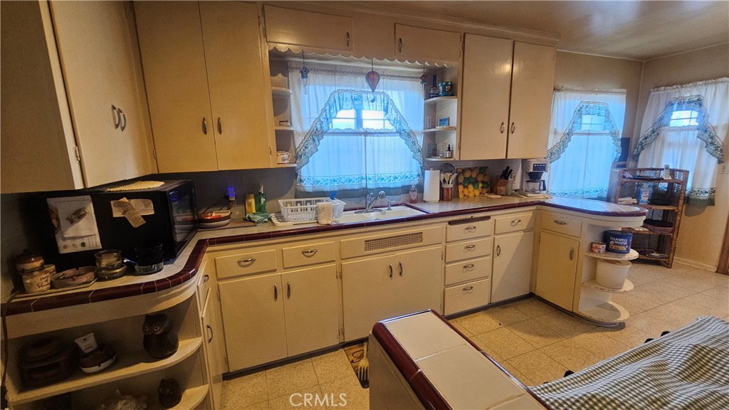12203 14th Property Photo 6