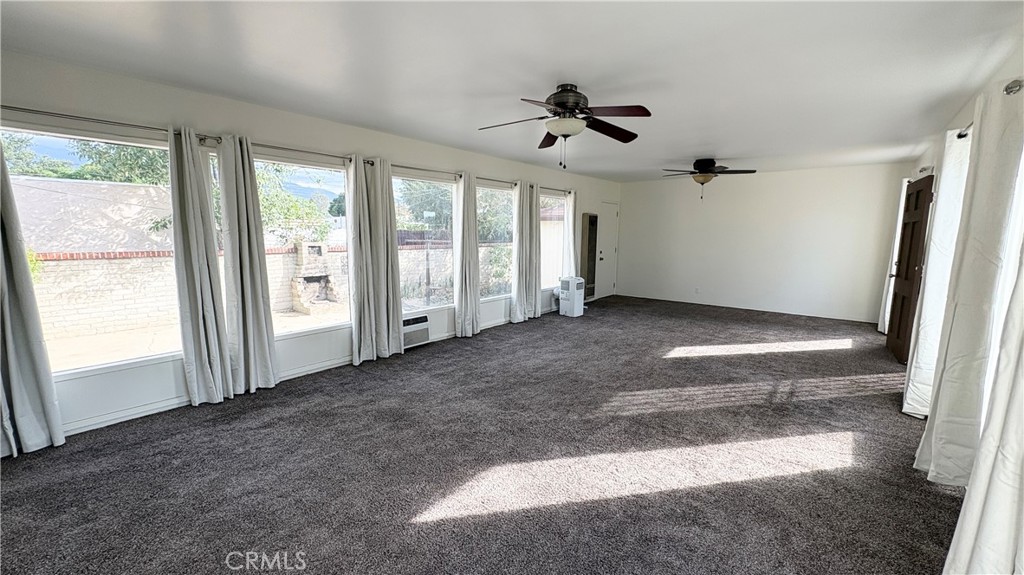604 N Campus Avenue Property Photo 5