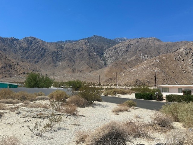 15858 Cherry Cove Property Photo 2