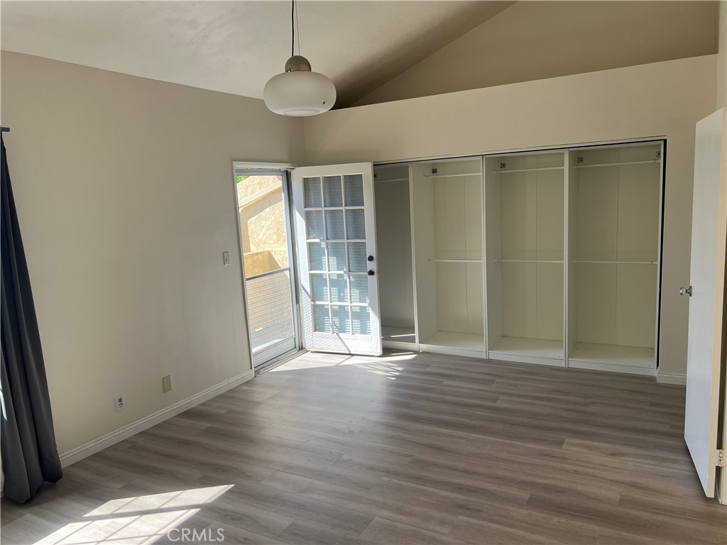 181 W La Verne Avenue 11 Property Photo 16