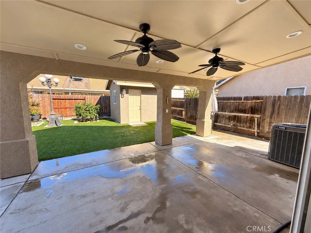 901 Allacante Property Photo 17