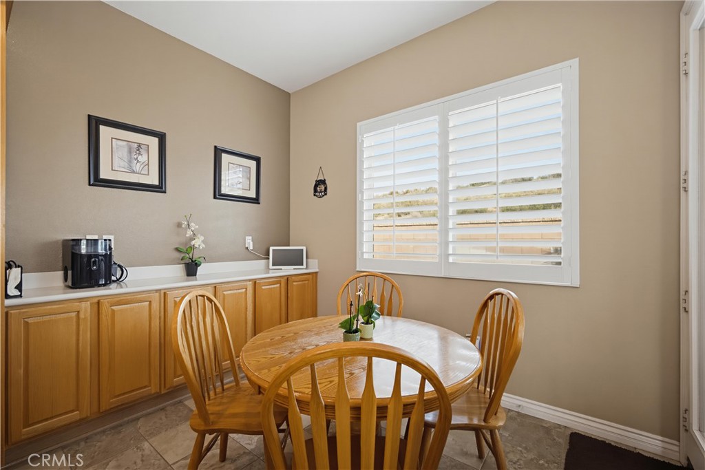 1660 Golden Way Property Photo 17