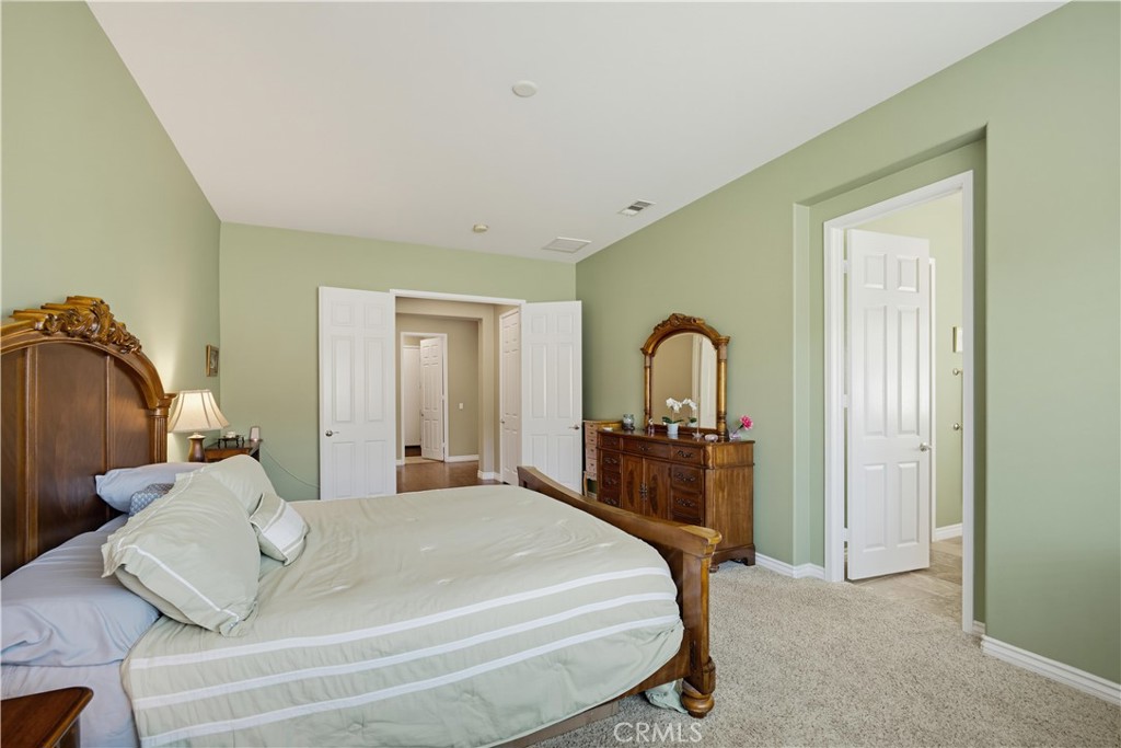 1660 Golden Way Property Photo 21