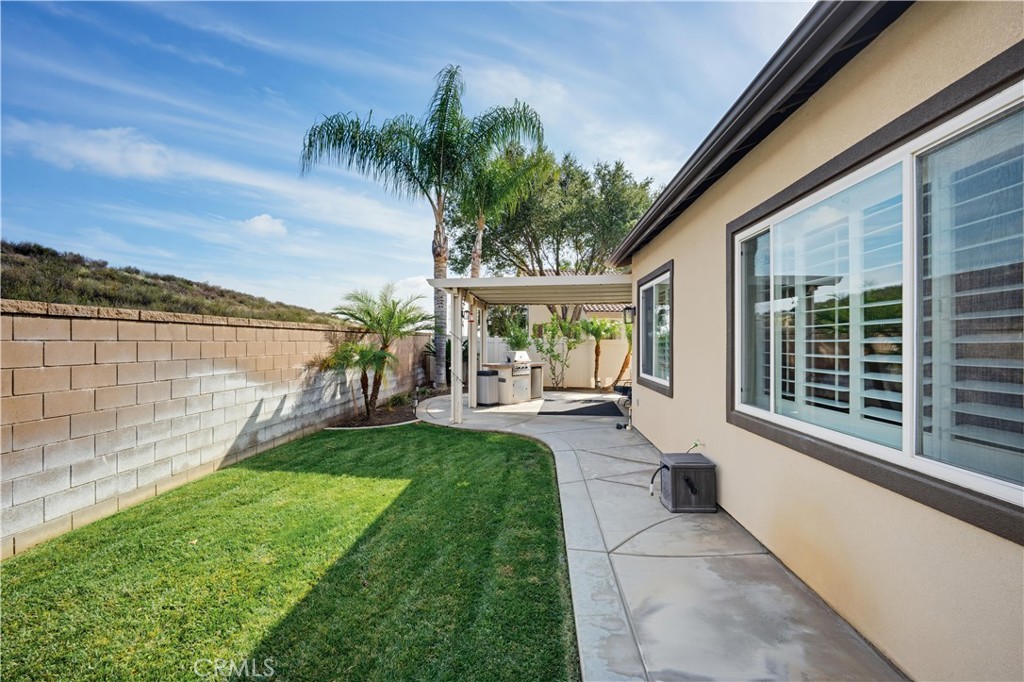1660 Golden Way Property Photo 42
