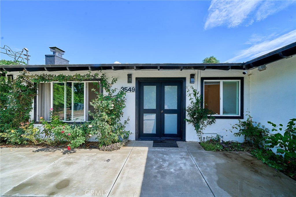 3549 Valley View Property Photo 1