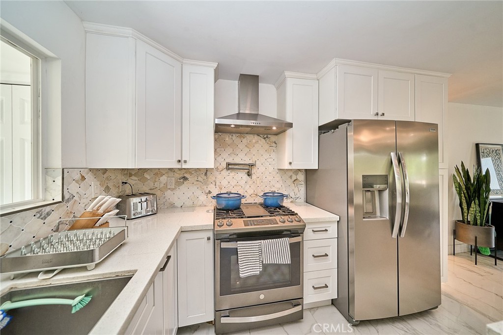 3549 Valley View Property Photo 6