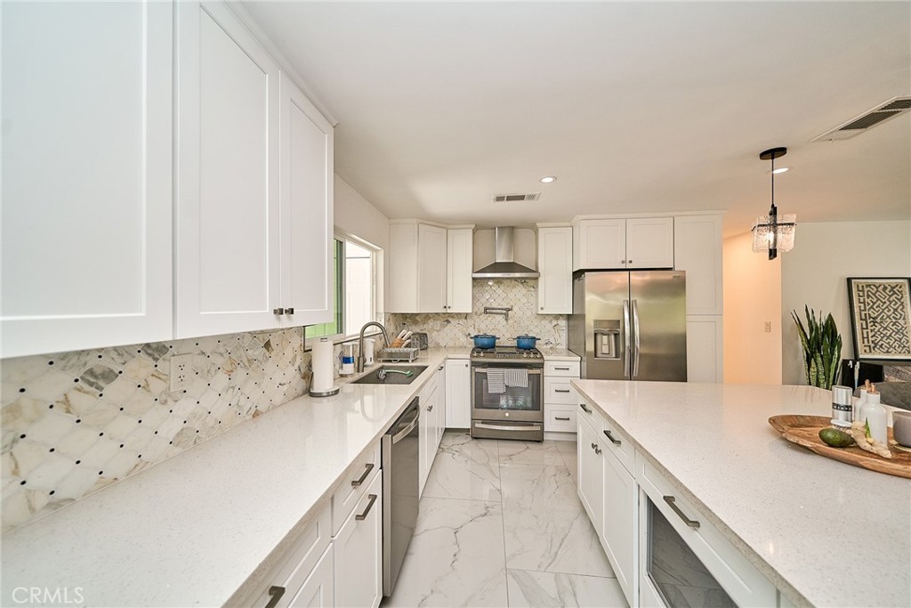 3549 Valley View Property Photo 7