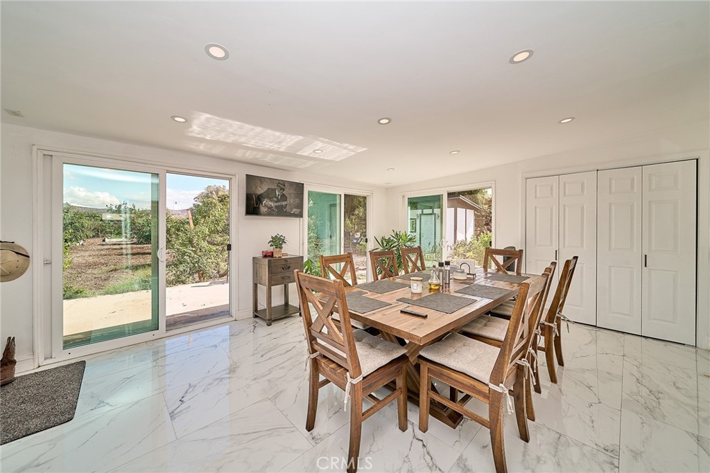 3549 Valley View Property Photo 8
