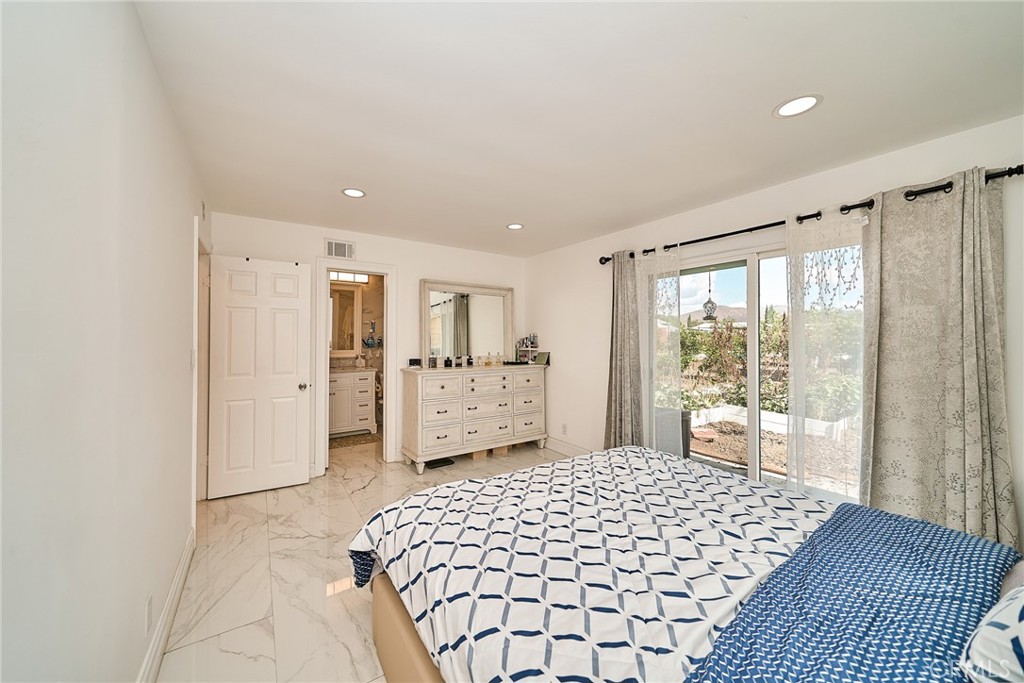 3549 Valley View Property Photo 9