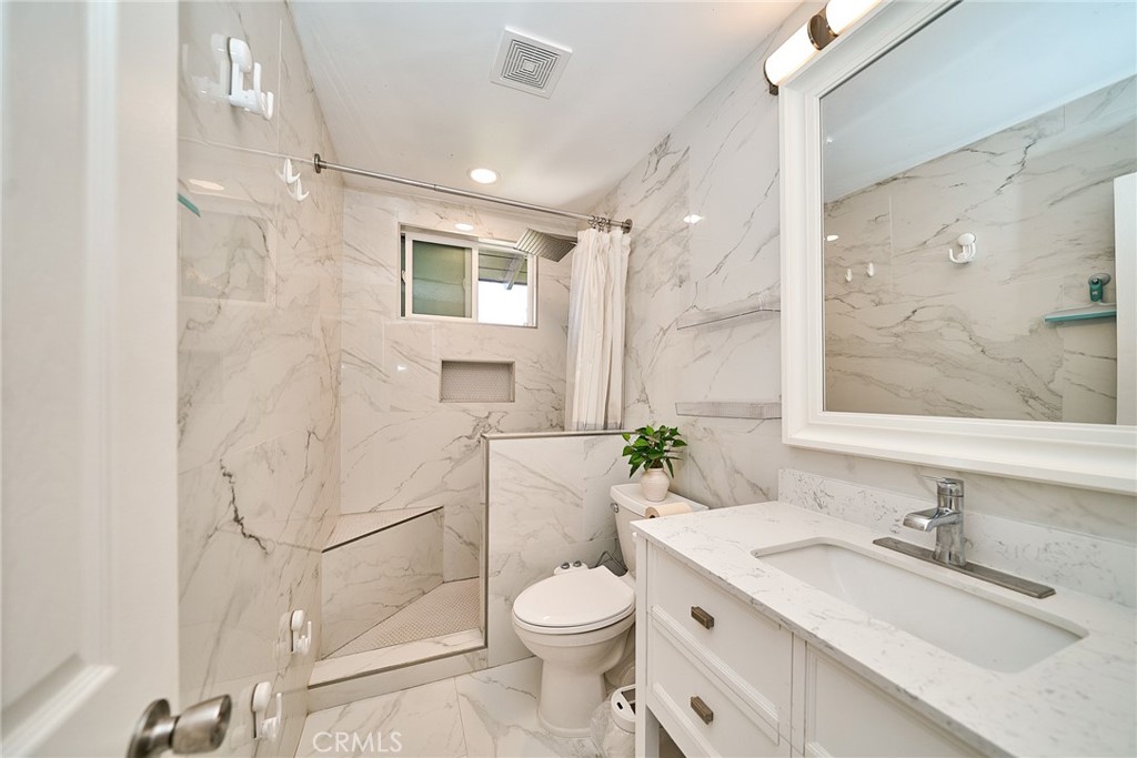 3549 Valley View Property Photo 12