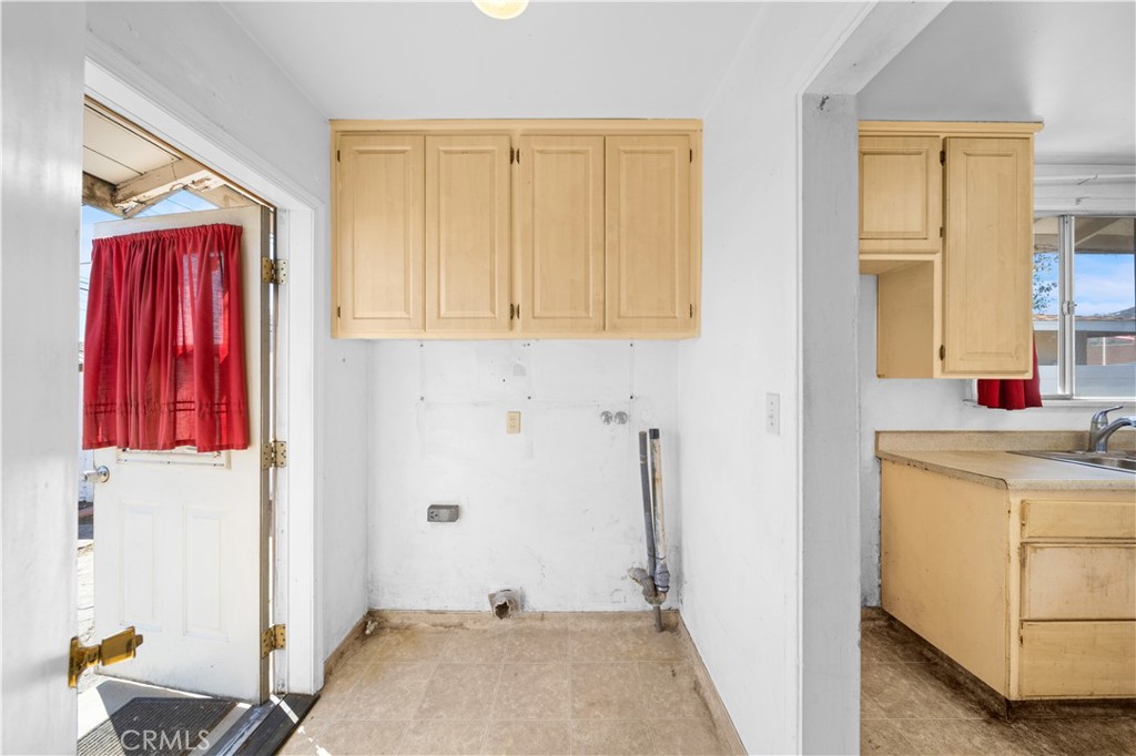 502 W Leeside Property Photo 15
