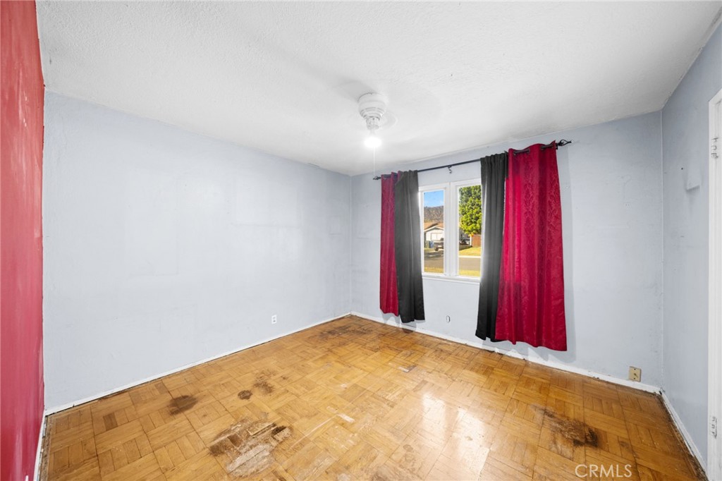 502 W Leeside Property Photo 19
