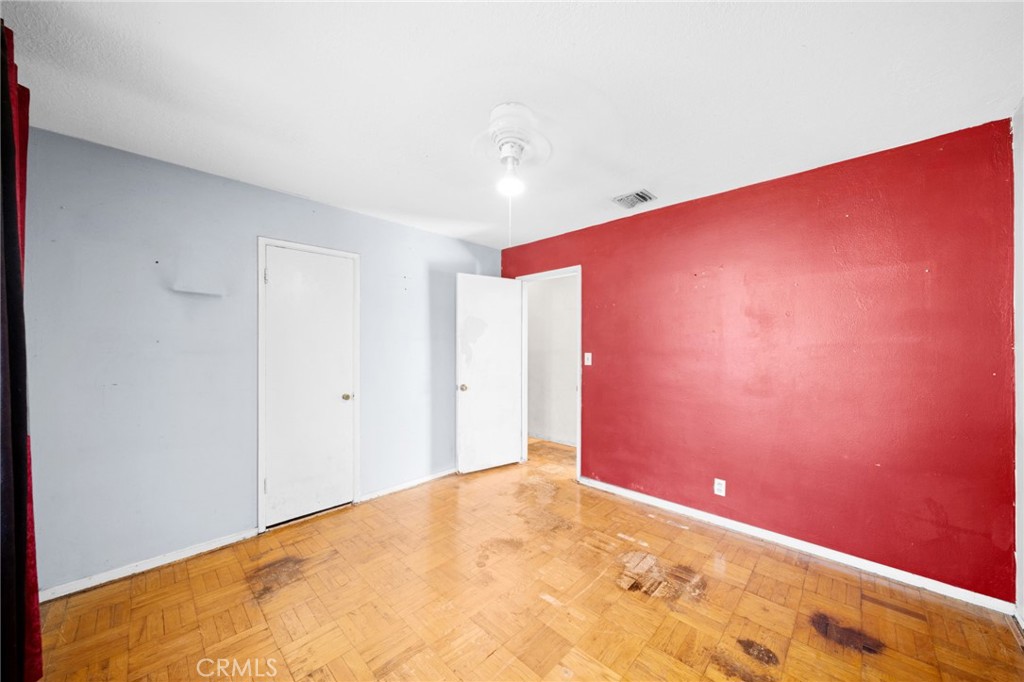 502 W Leeside Property Photo 20