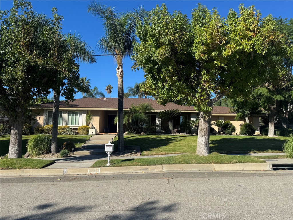 2277 N San Antonio Property Photo 1