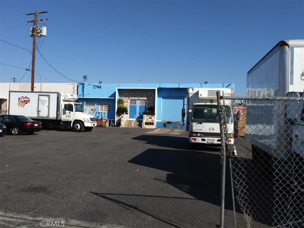 7744 Industry Avenue Property Photo 1