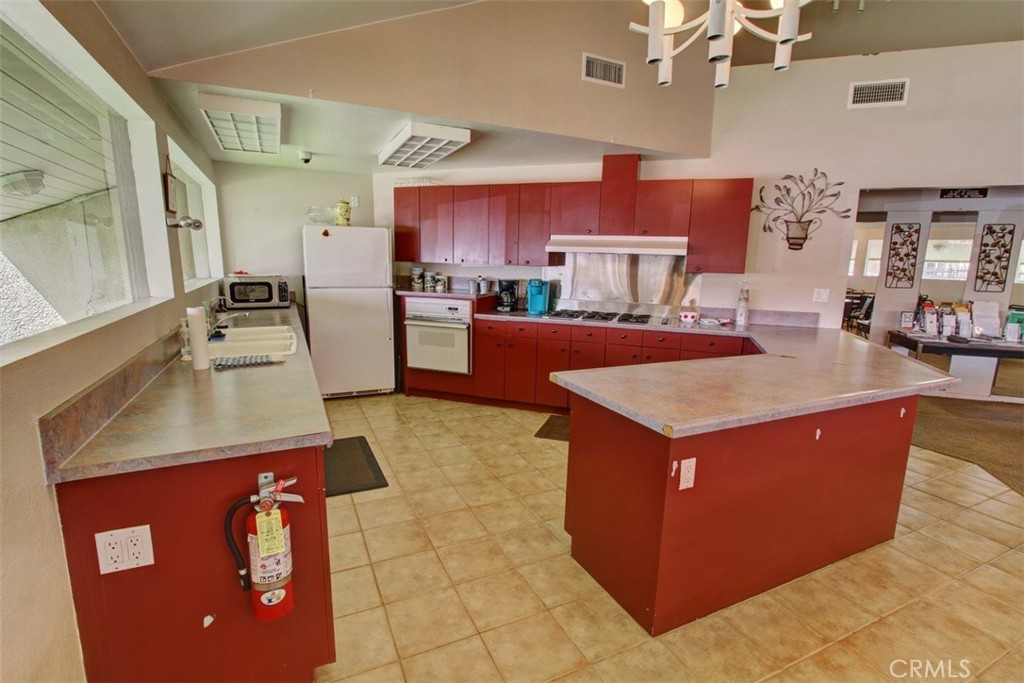 11730 Whittier Blvd 54 Property Photo 35