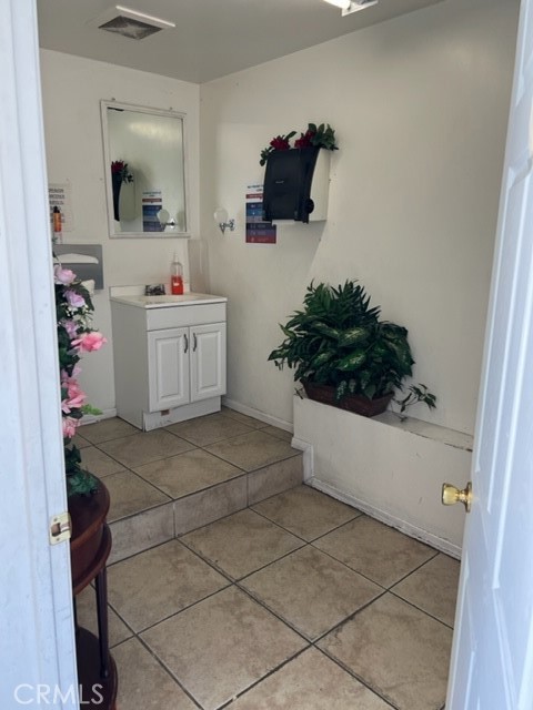 1320 N Long Beach Boulevard Property Photo 64