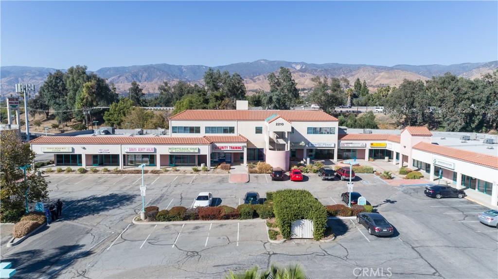 2210 E Highland Avenue Property Photo 2
