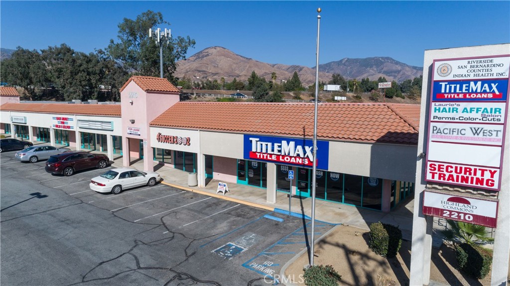 2210 E Highland Avenue Property Photo 8