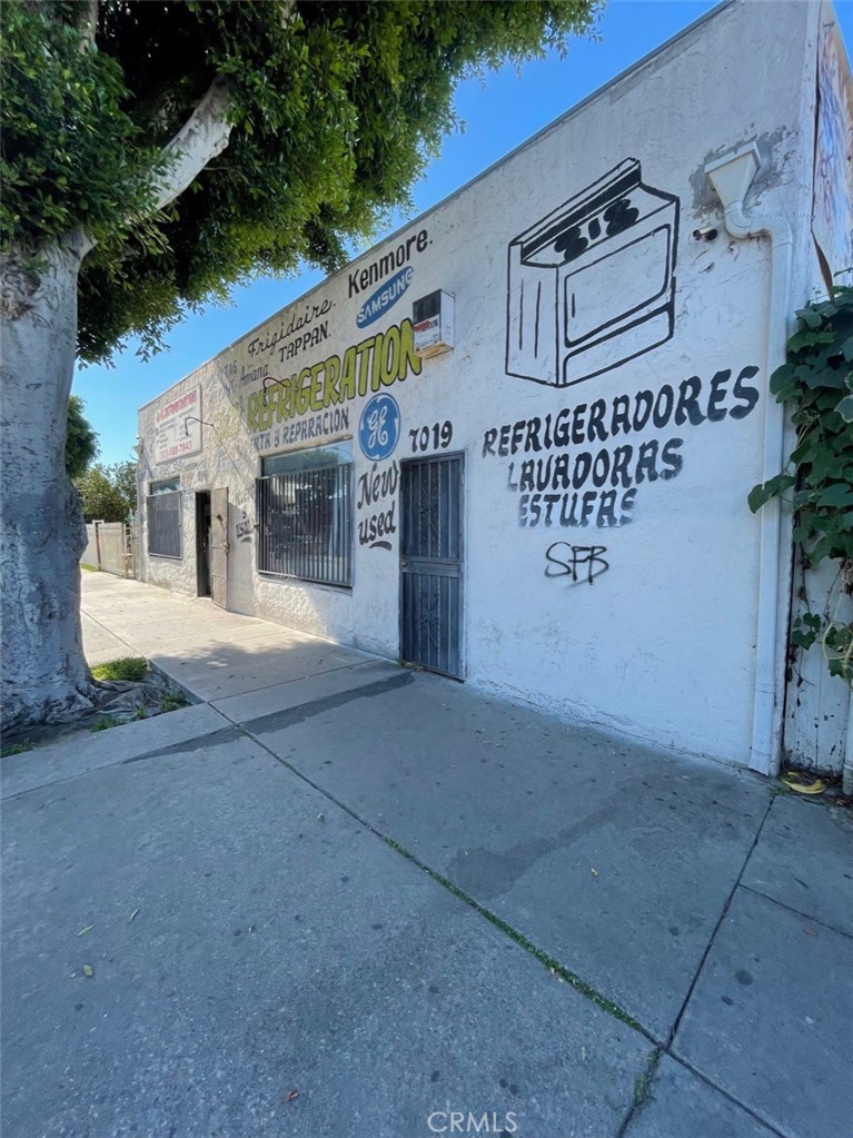 7019 Compton Avenue Property Photo 1