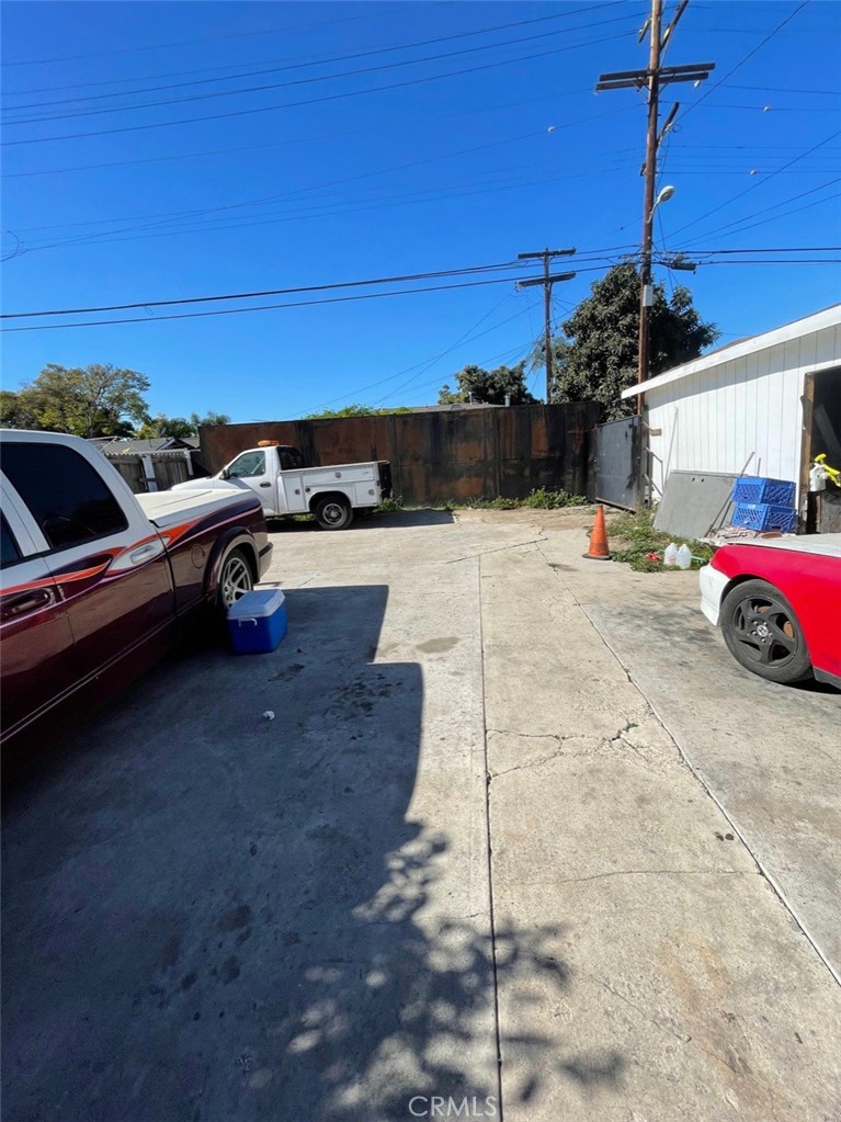 7019 Compton Avenue Property Photo 4