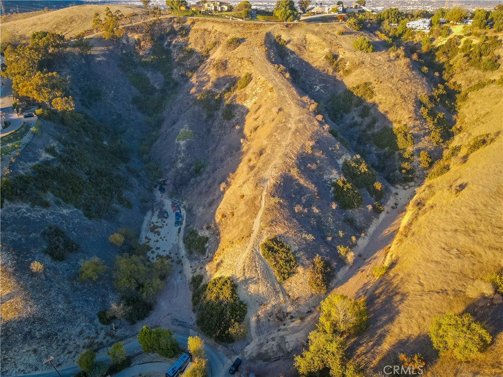 2368 Lupin Hill Road Property Photo 9