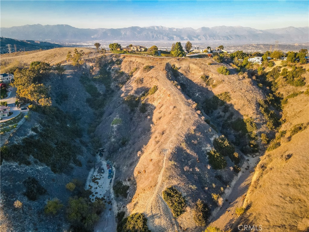 2368 Lupin Hill Road Property Photo 10