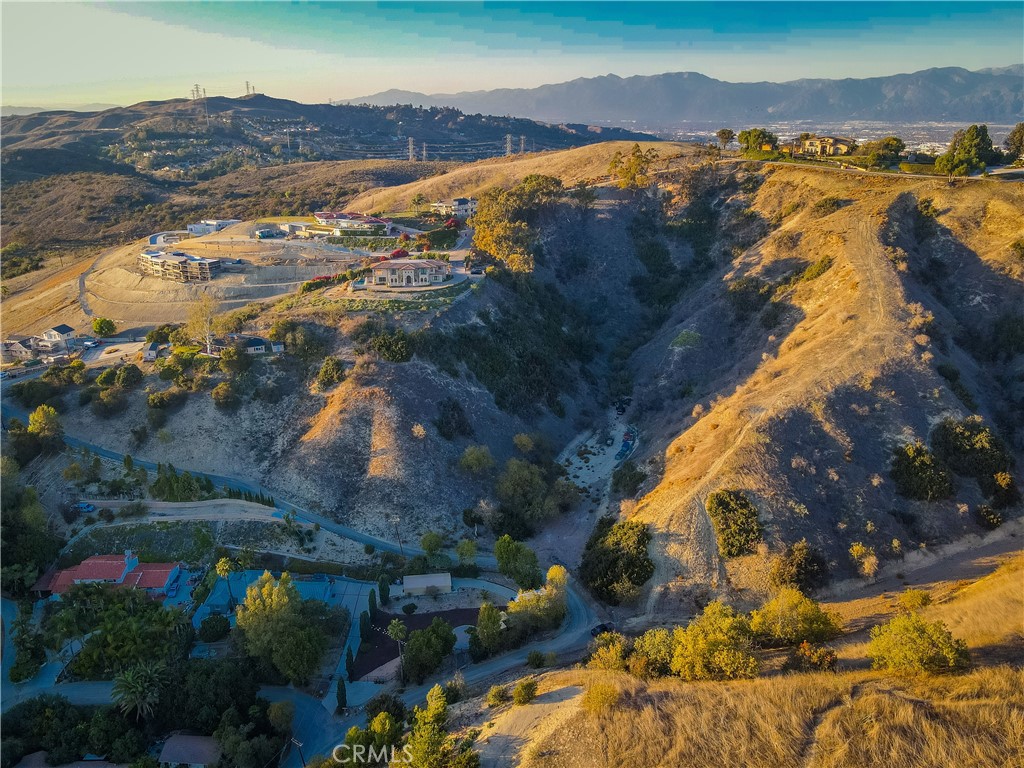 2368 Lupin Hill Road Property Photo 12