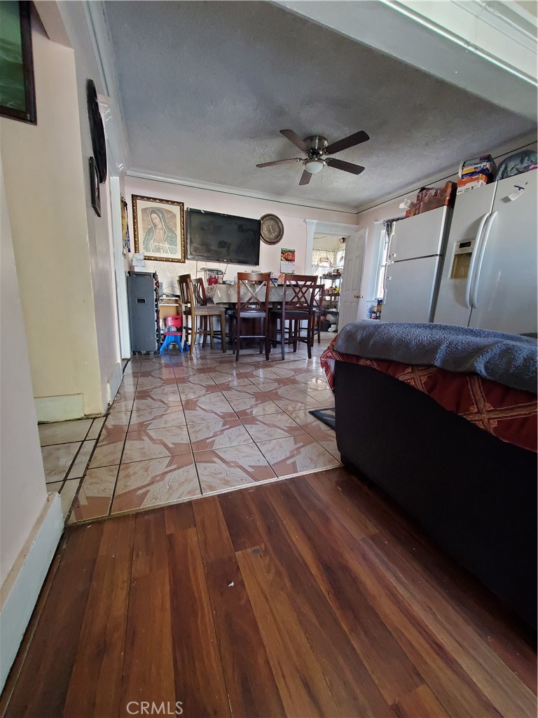 848 W 75th Street Property Photo 6