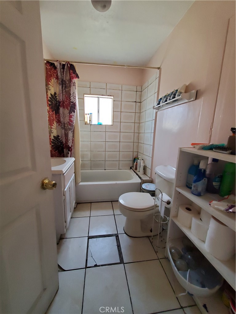 848 W 75th Street Property Photo 8