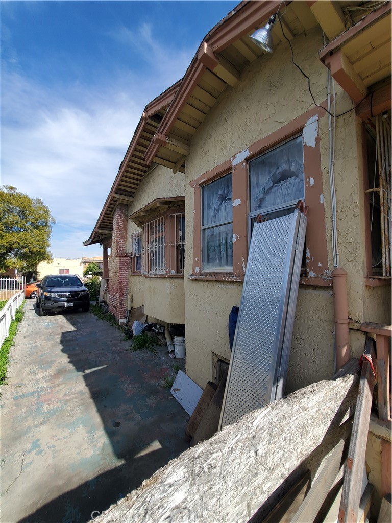 848 W 75th Street Property Photo 21