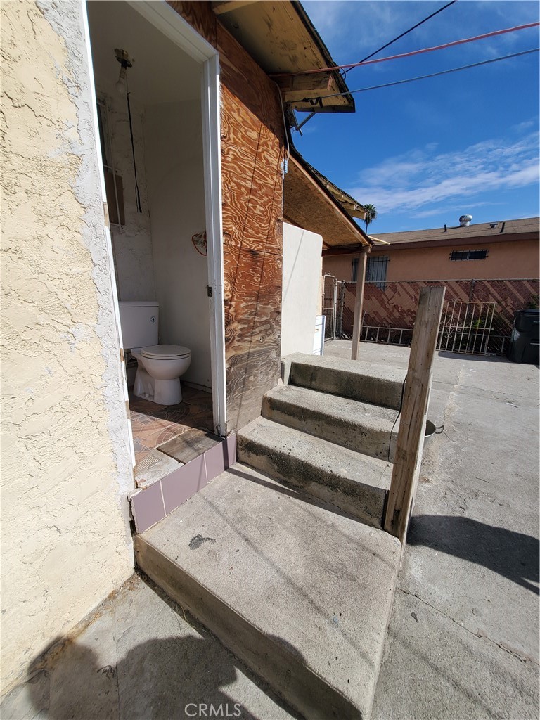 848 W 75th Street Property Photo 22