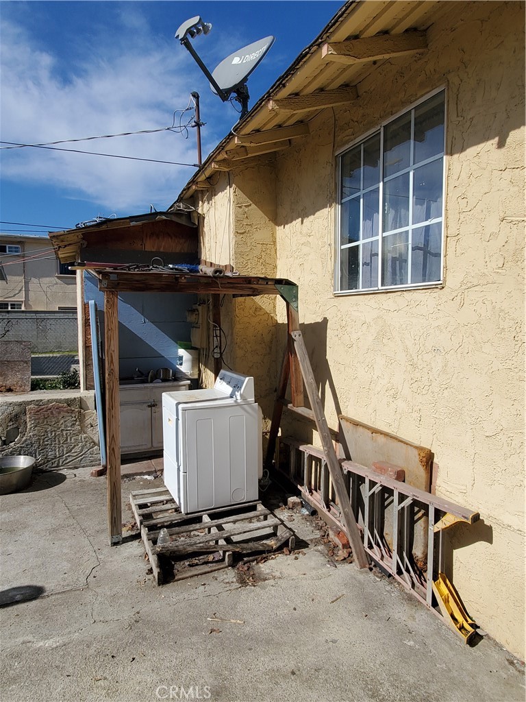 848 W 75th Street Property Photo 27