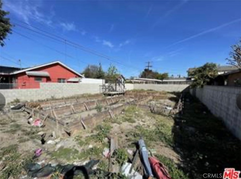 661 W 65th Street Property Photo 5