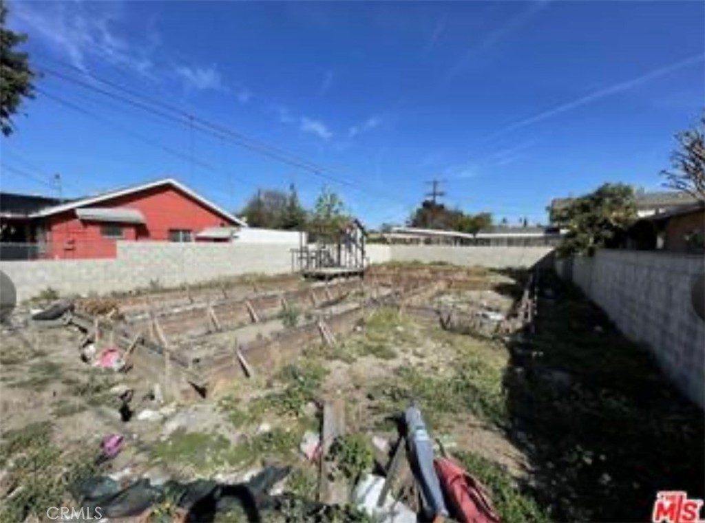 661 W 65th Street Property Photo 9