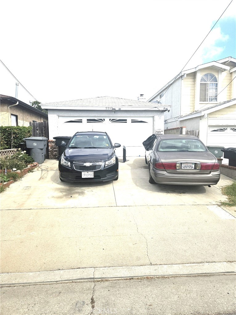 2213 Del Amo Boulevard Property Photo 1