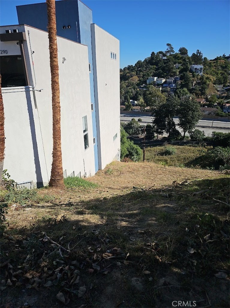 2286 Silver Ridge Avenue Property Photo 11