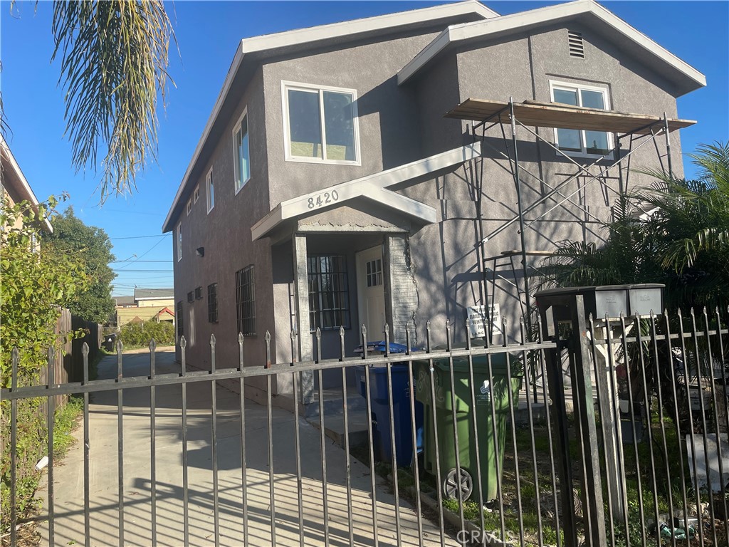 8420 S Broadway Property Photo 1