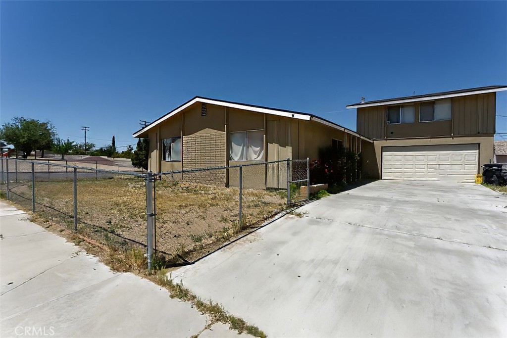 1501 Paloma Street Property Photo 1