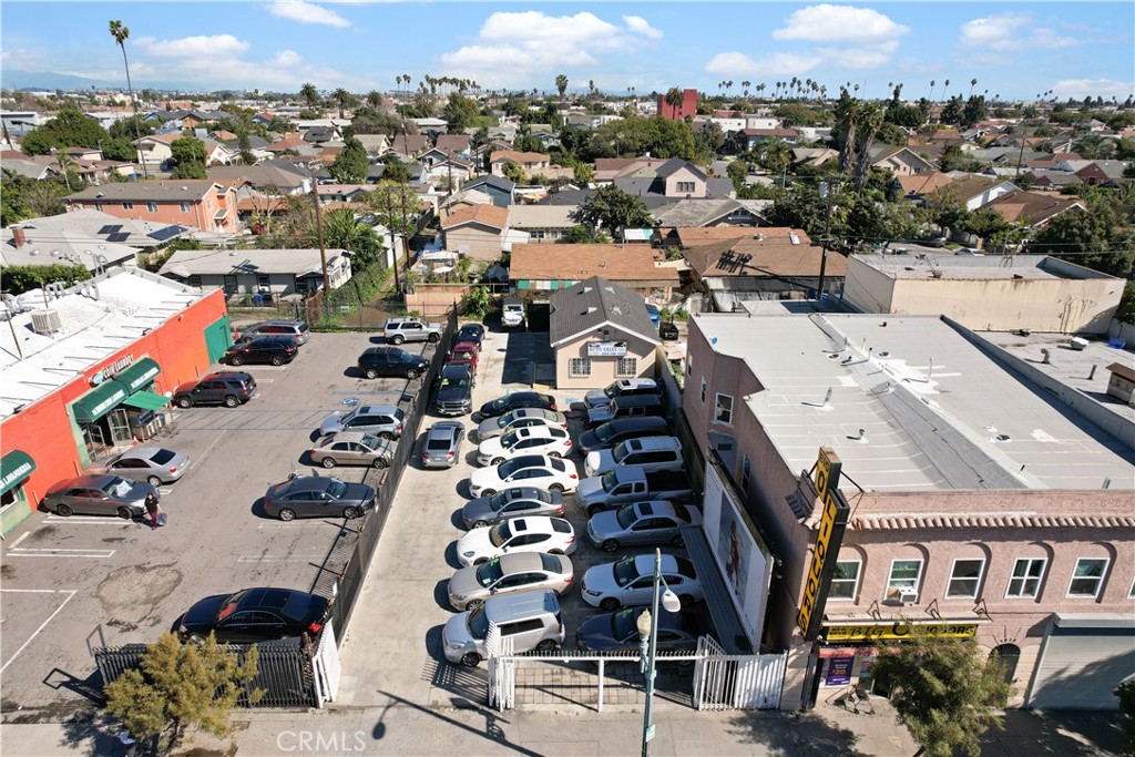 4620 S Vermont Avenue Property Photo 3