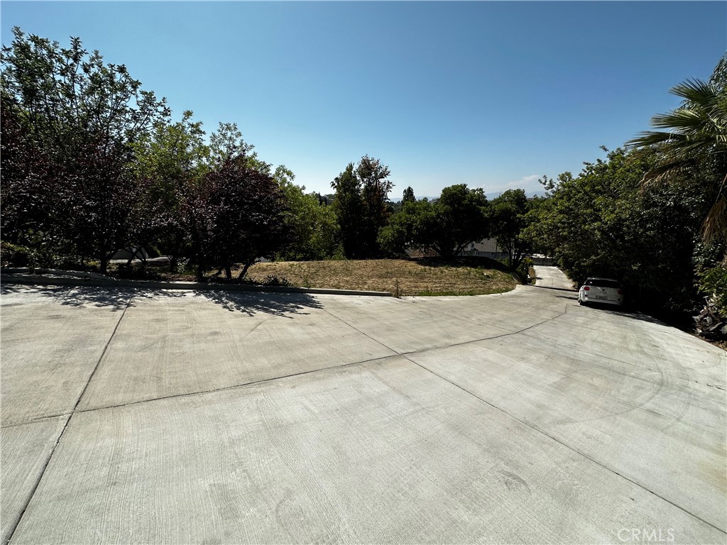 4632 Libbit Avenue Property Photo 8