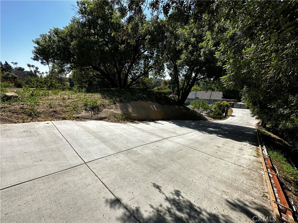 4632 Libbit Avenue Property Photo 9