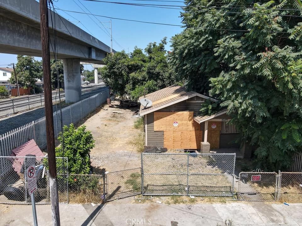 1701 E 61st Street Property Photo 1