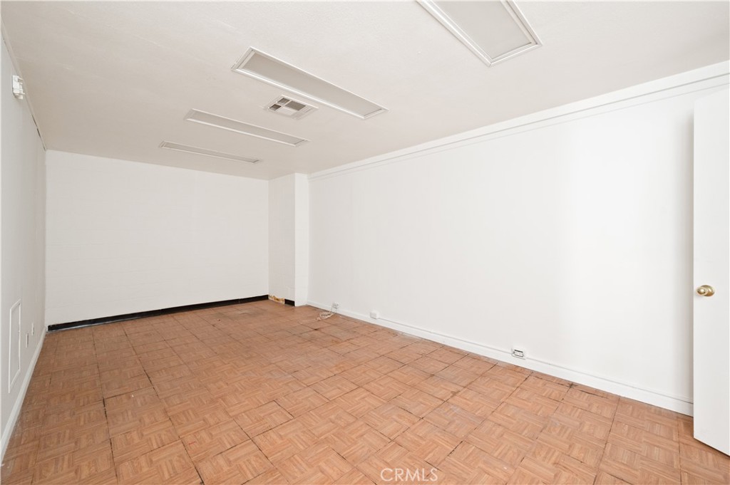 3579 Gage Avenue Property Photo 6