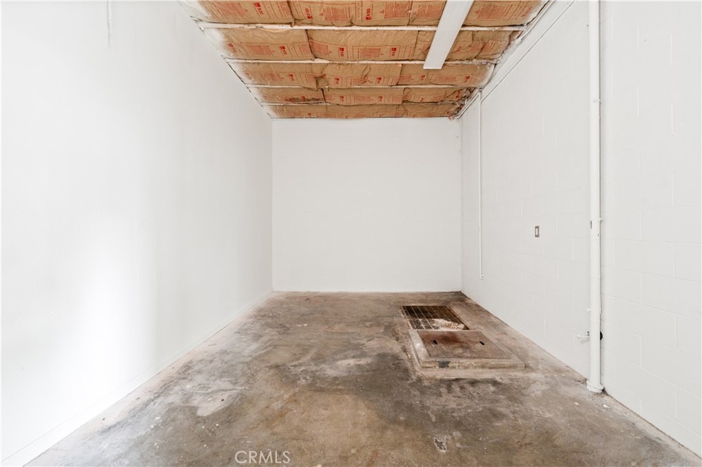 3579 Gage Avenue Property Photo 9